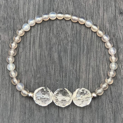 Gray Agate & Faceted Quartz bracelet